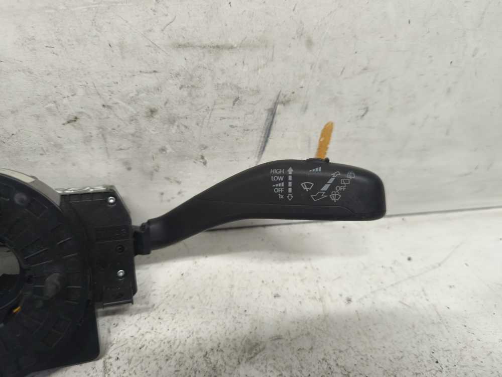 COMMODO VOLANT VW/SEAT/SKODA - Vue 3